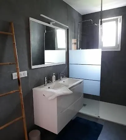 Apartment Parabisu Ttikia 